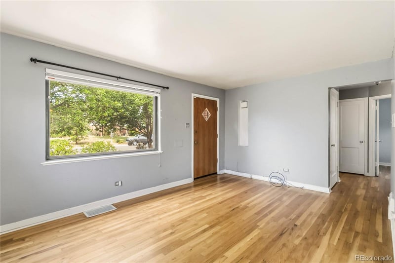 2380 Poplar St, Denver, CO 80207
