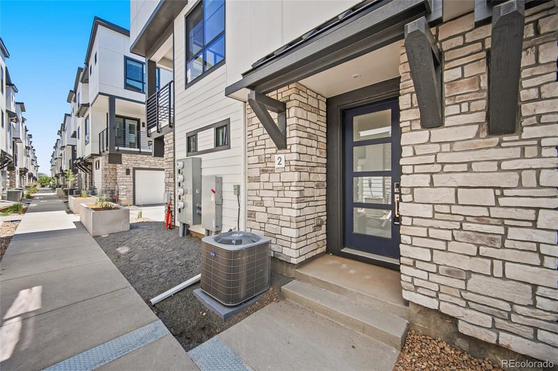 2062 S Holly St #2, Denver, CO 80222