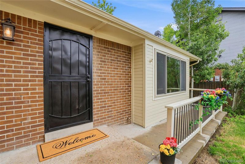 2425 S Ellis St, Lakewood, CO 80228