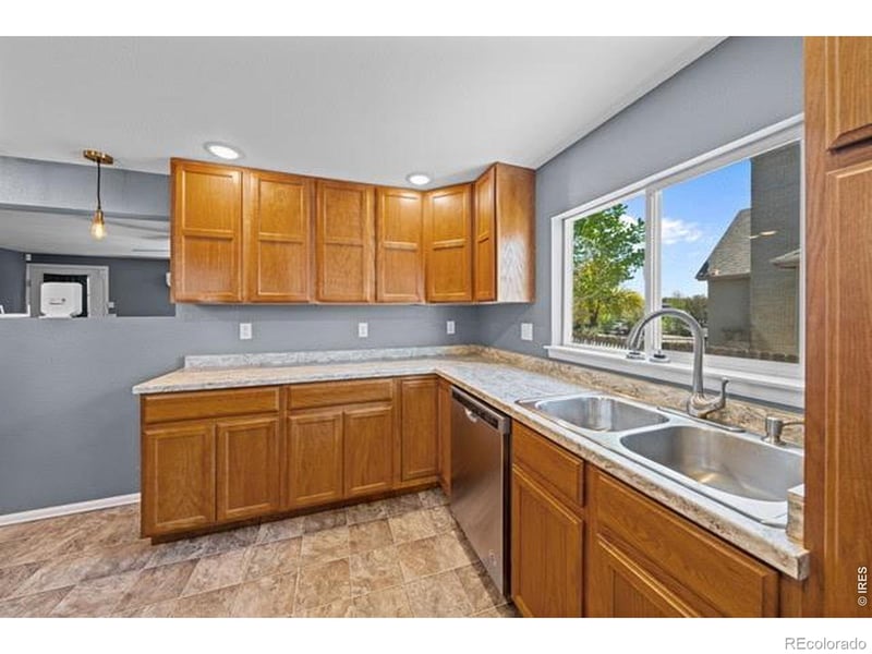 2437 W 9th St, Greeley, CO 80634