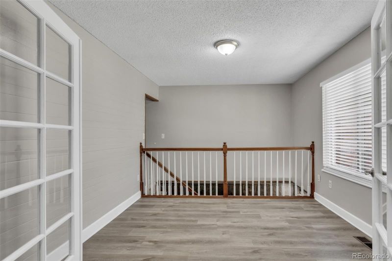 2093 S Rifle St, Aurora, CO 80013