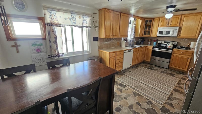 527 Elm St, Fort Morgan, CO 80701