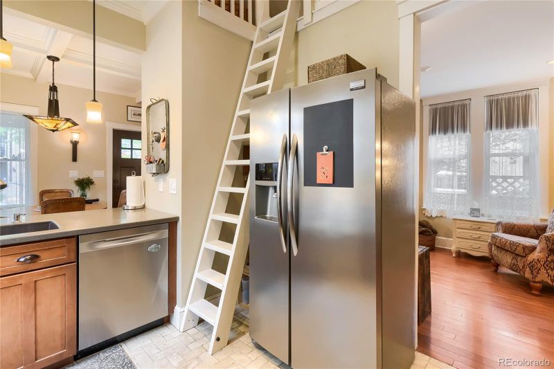 5736 S Bemis St, Littleton, CO 80120
