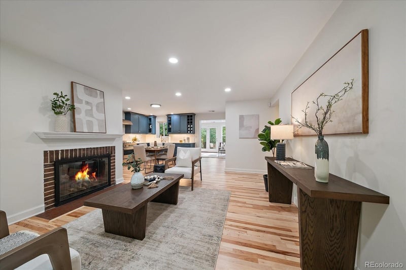 910 Kearney St, Denver, CO 80220