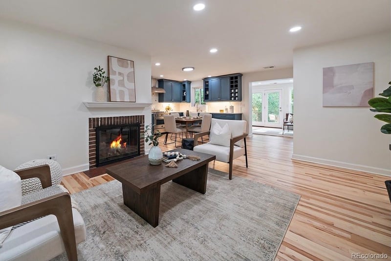 910 Kearney St, Denver, CO 80220