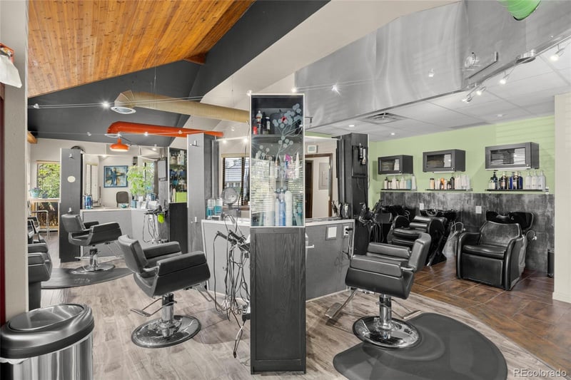 1181 S Parker Rd #105, Denver, CO 80231