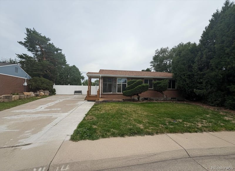 2140 Valley View Dr, Denver, CO 80221