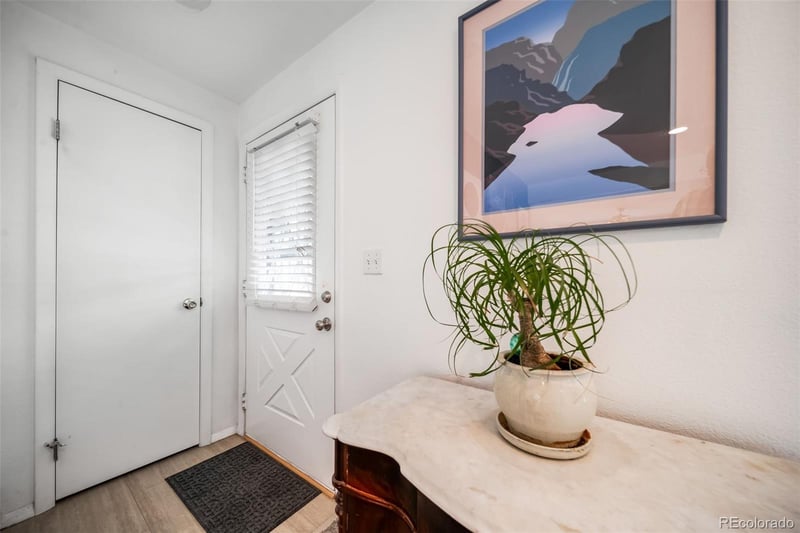 8070 Greenwood Ct, Denver, CO 80221