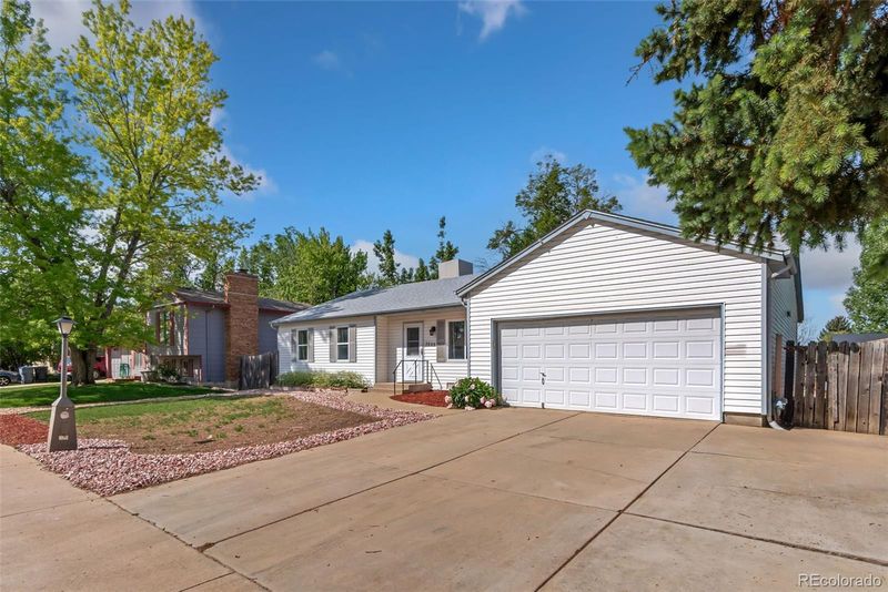 2205 Lincoln St, Longmont, CO 80501