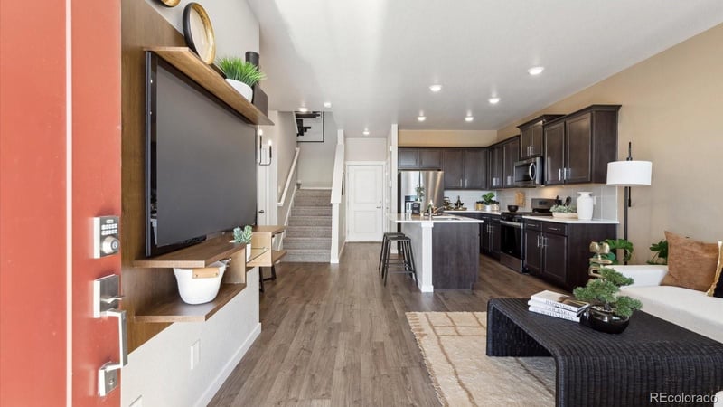 22372 E 7th Pl, Aurora, CO 80018