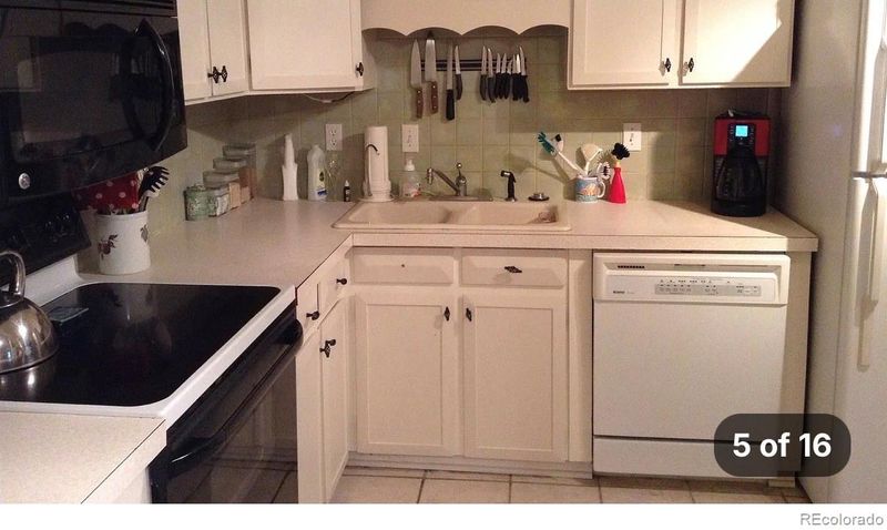1042 Kane Dr, Longmont, CO 80501