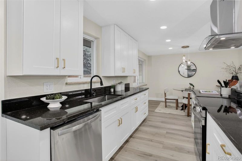 10523 W 62nd Pl, Arvada, CO 80004