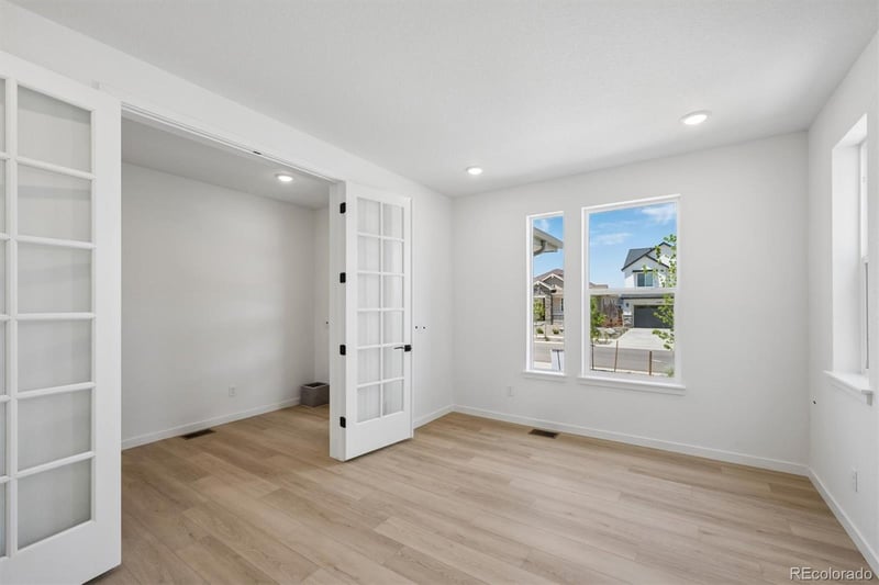 25294 E Warren Pl, Aurora, CO 80018