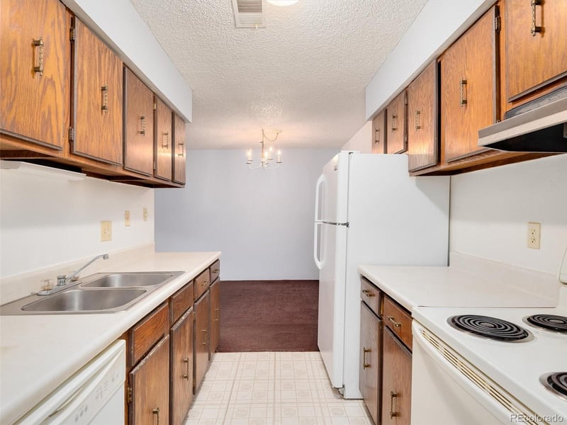 7755 E Quincy Ave #102, Denver, CO 80237