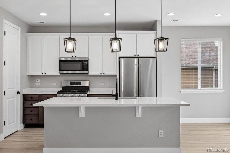 693 Blue Teal Dr, Castle Rock, CO 80104