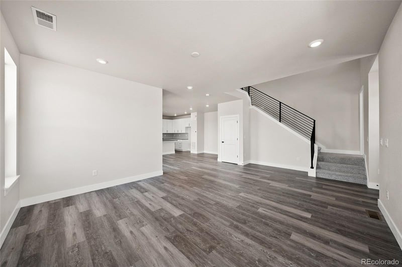 8741 Whiteclover St, Littleton, CO 80125