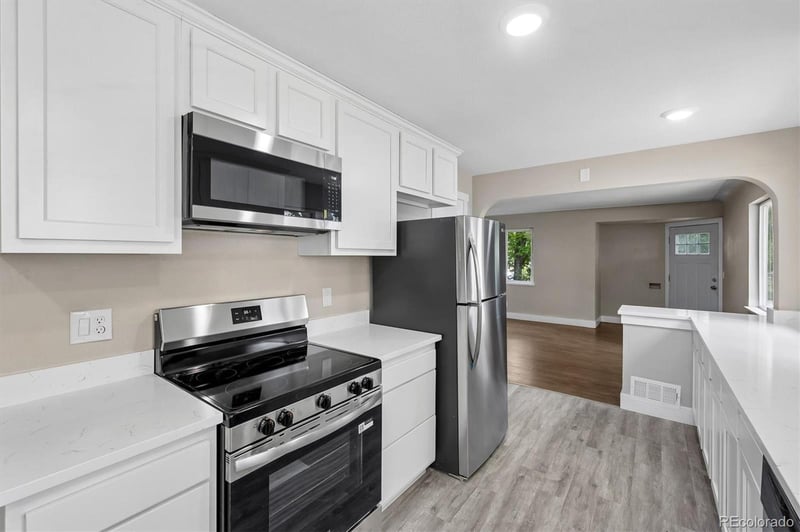 9801 E 8th Ave, Aurora, CO 80010