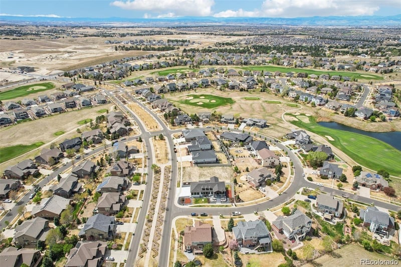 8069 S Blackstone Pw, Aurora, CO 80016