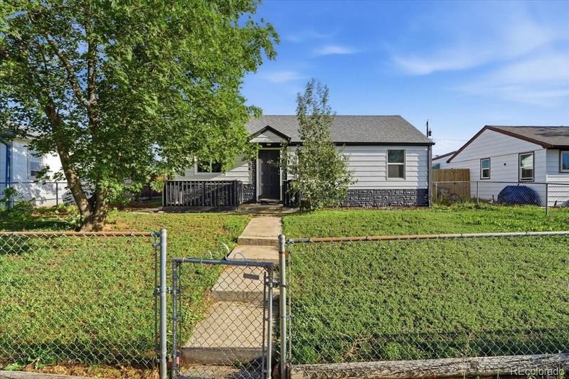 7194 Garden Ln, Commerce City, CO 80022