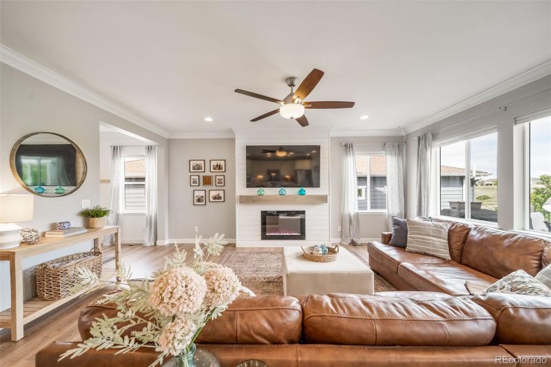 3572 Ghost Dance Dr, Castle Rock, CO 80108