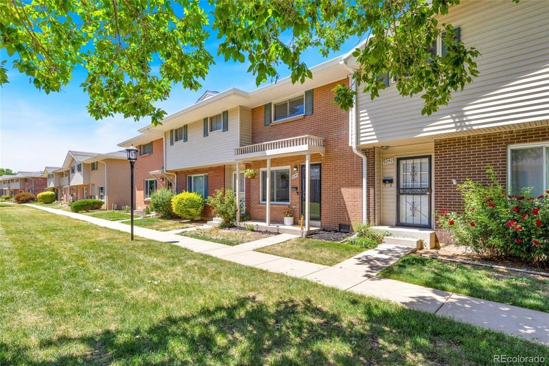 9240 E Lehigh Ave, Denver, CO 80237