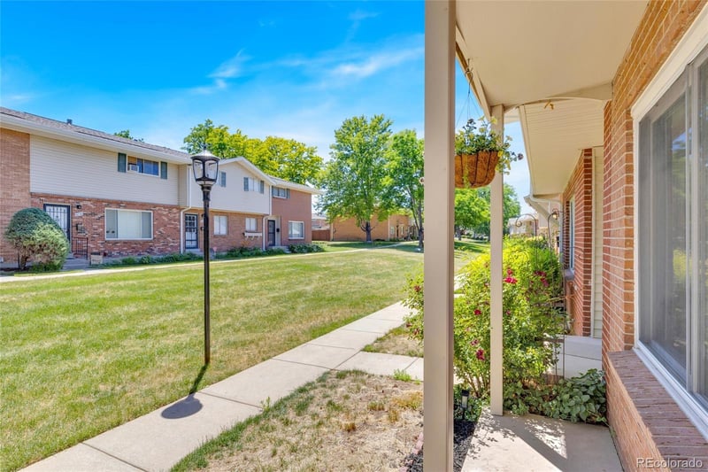 9240 E Lehigh Ave, Denver, CO 80237