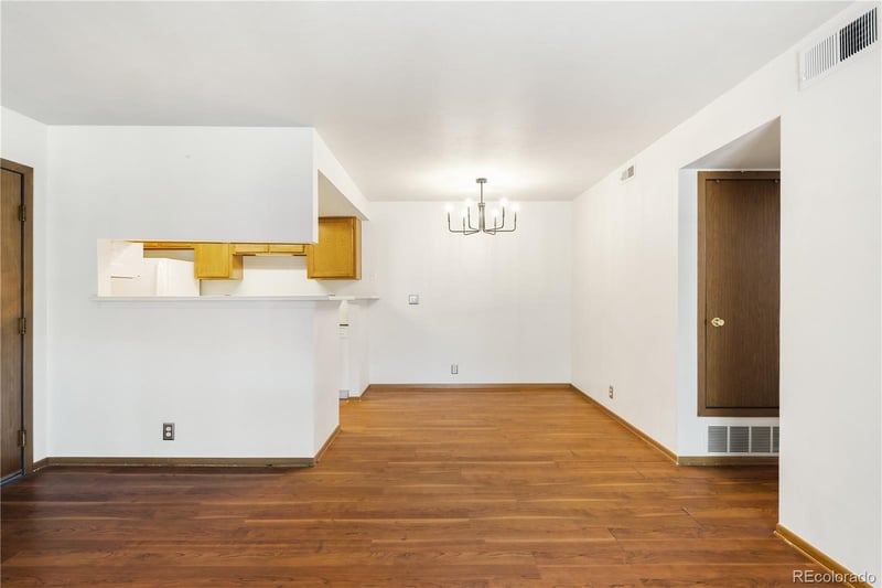 907 S Yampa St #103, Aurora, CO 80017