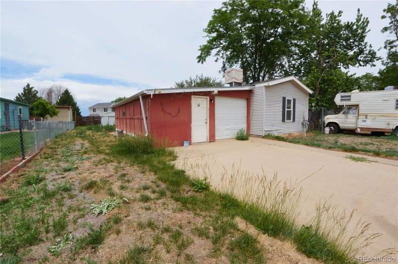 825 Glen Ayre St, Dacono, CO 80514