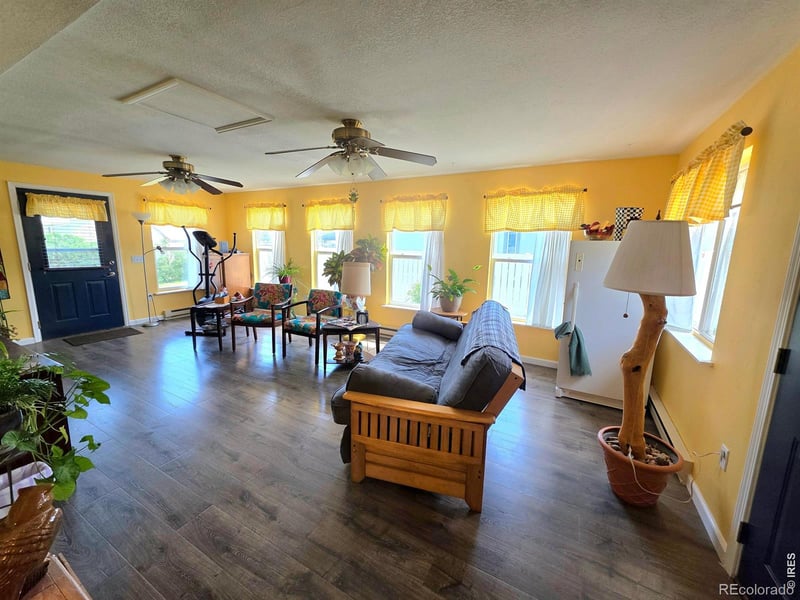 11 Princeton Ct, Brush, CO 80723