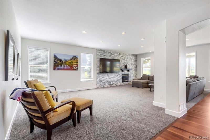 2500 Greensborough Dr, Highlands Ranch, CO 80129