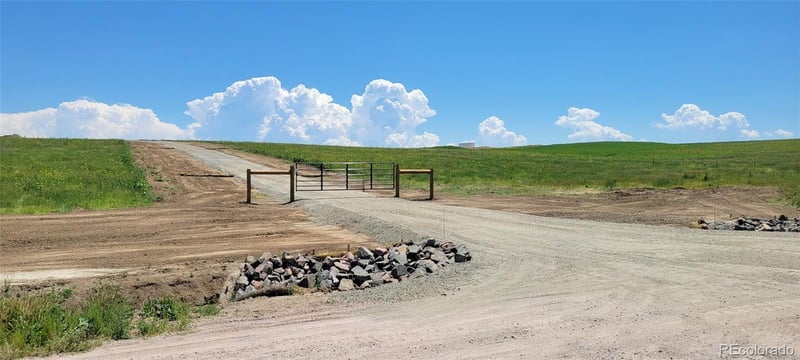 10183 Rolling Vista Trl, Elizabeth, CO 80107
