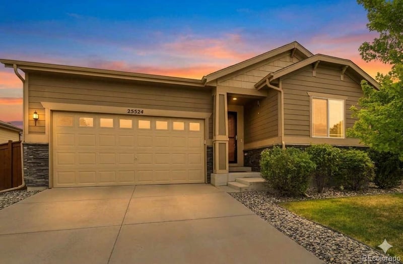 25524 E Byers Dr, Aurora, CO 80018