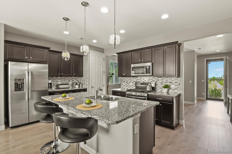 25524 E Byers Dr, Aurora, CO 80018