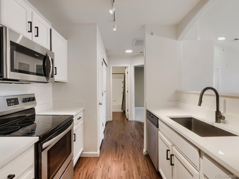 5255 Memphis St #1222, Denver, CO 80239