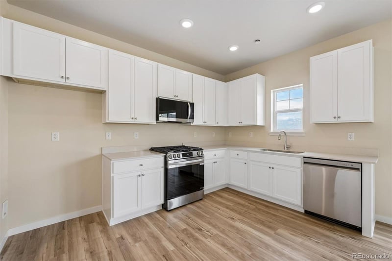 19043 E 93rd Pl, Commerce City, CO 80022