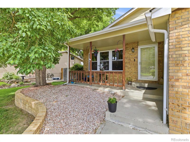 1016 Blue Spruce Dr, Loveland, CO 80538