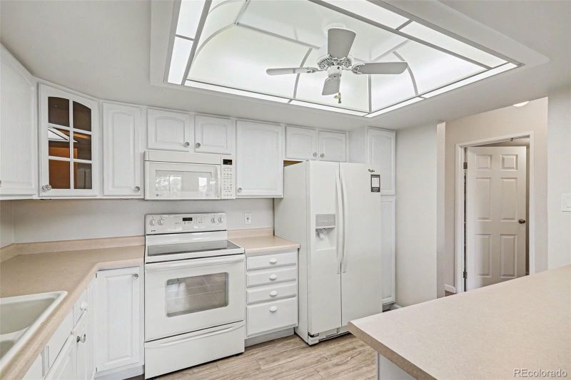 13901 E Marina Dr #211, Aurora, CO 80014