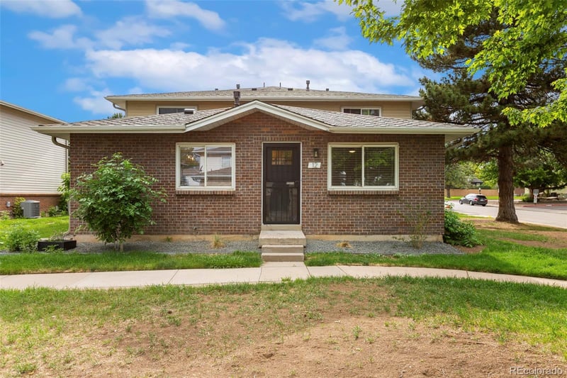 3354 S Flower St #12, Lakewood, CO 80227