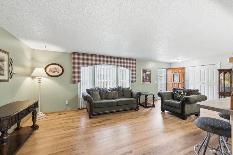 4392 E 115th Ave, Thornton, CO 80233