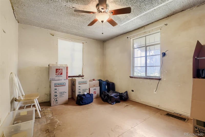 3058 Ivanhoe St, Denver, CO 80207