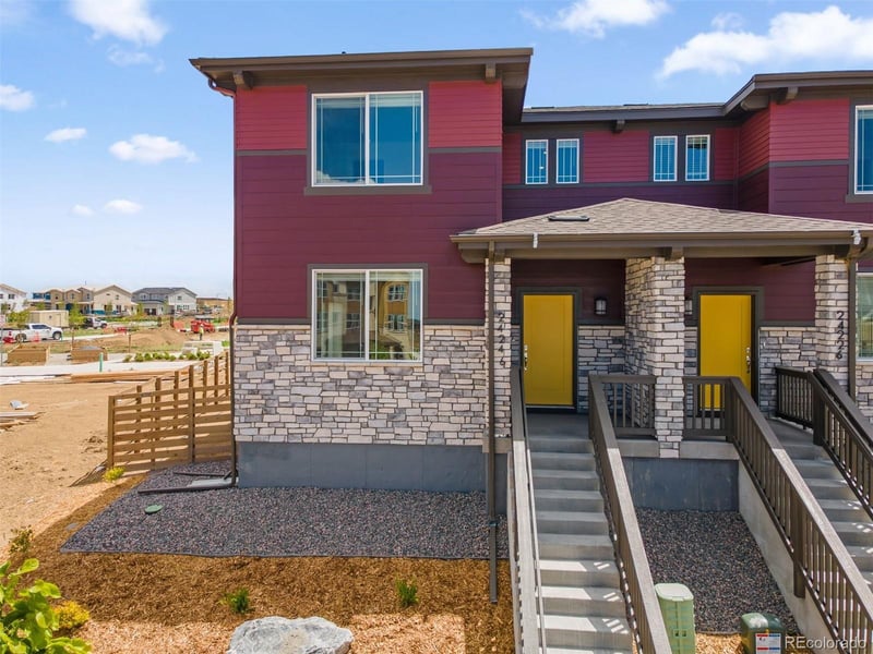 24246 E 53rd Dr, Aurora, CO 80019