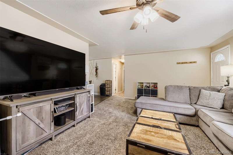 8906 Oakwood St, Westminster, CO 80031