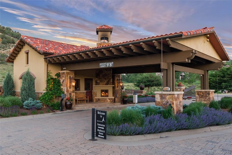 8310 Raphael Ln, Littleton, CO 80126