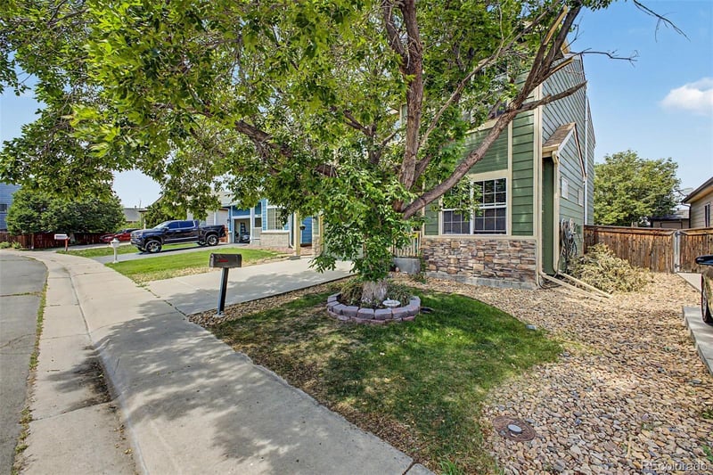 9815 Eagle Creek Cir, Commerce City, CO 80022