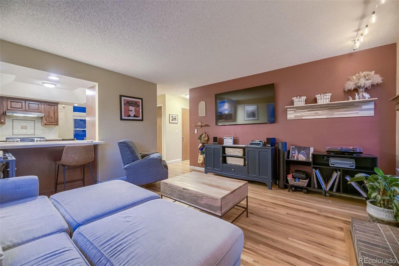 9862 Independence St, Broomfield, CO 80021