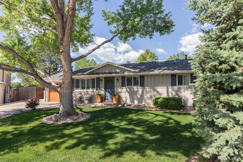 9248 W Virginia Cir, Lakewood, CO 80226