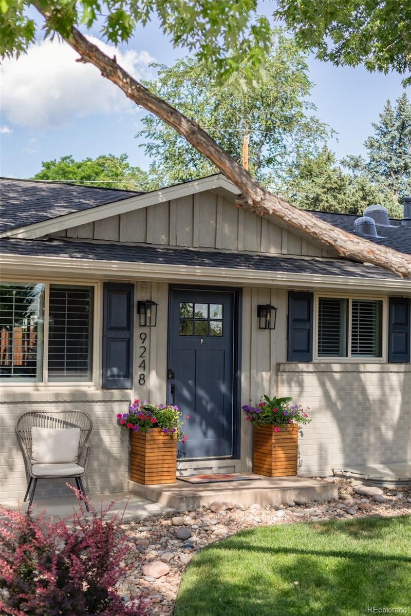 9248 W Virginia Cir, Lakewood, CO 80226