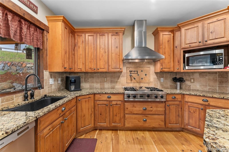 3048 Starling Ct, Castle Rock, CO 80109