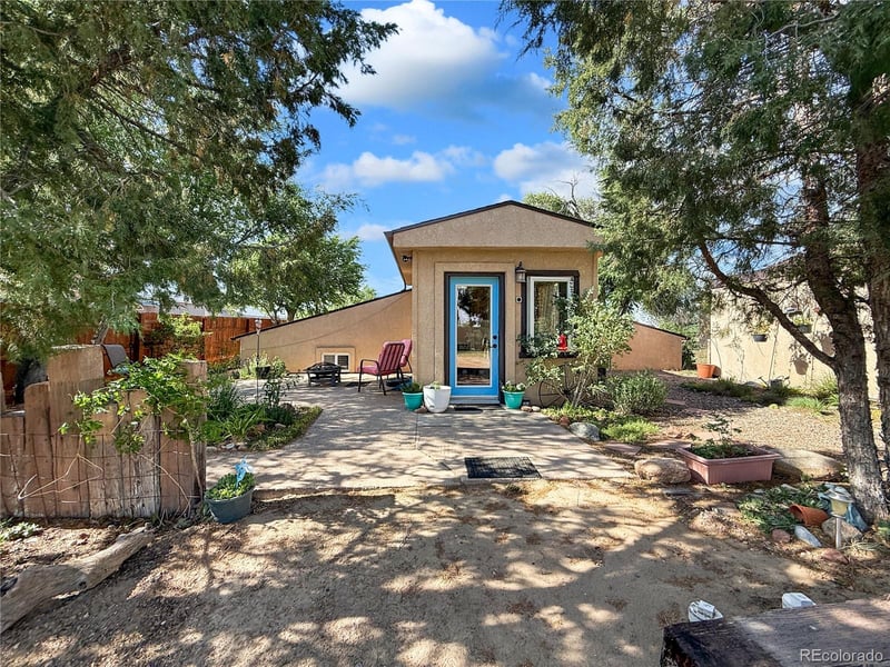 1327 Colorado St, Limon, CO 80828