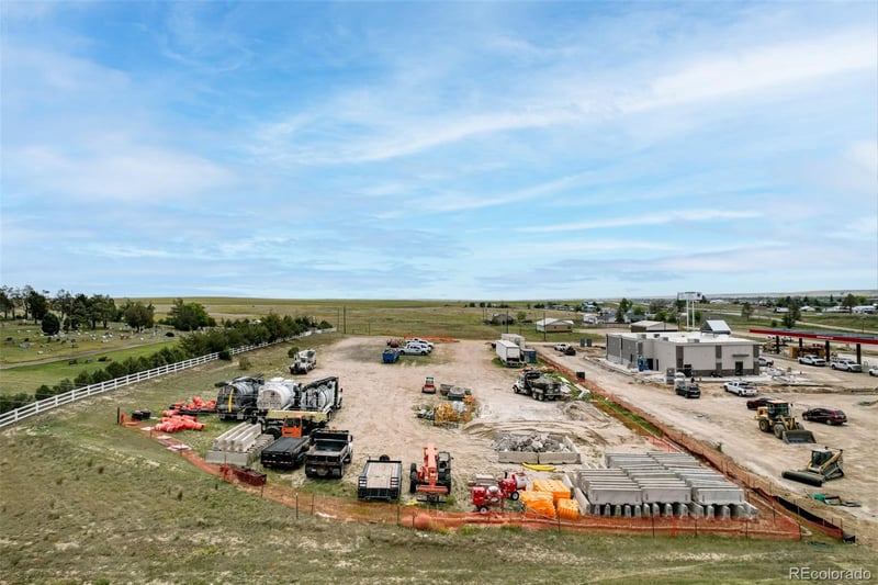 805 Cedar St, Deer Trail, CO 80105